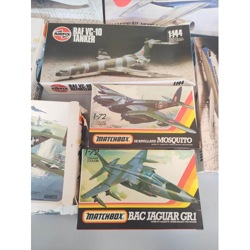 24 - Box of aviation models by Matchbox & Airfix to include B25H/J Mitchell PK-405, Canberra PR9 PK-4... 