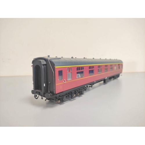 154 - Heljan. Boxed 0 gauge finescale BR maroon Mk1 Corridor Coach 4931