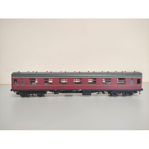 154 - Heljan. Boxed 0 gauge finescale BR maroon Mk1 Corridor Coach 4931