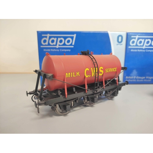 155 - Dapol. Three boxed 0 gauge wagons to include 6 Wheel Milk Tanker 7F-031-003, United Dairies 6 Wheel ... 