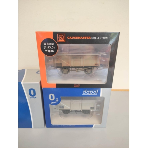 157 - Dapol / Gaugemaster. Three boxed 0 gauge wagons to include 5 Plank Wagon BR 7F-053-008, 16T Steel Mi... 