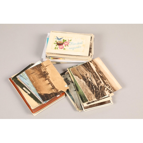 189 - Quantity of vintage postcards