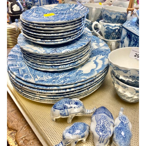 290 - Various blue and white ceramics, 