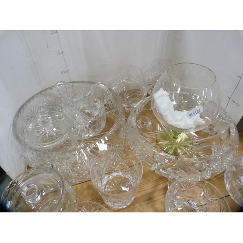 109 - Collection of cut glass to include six tumblers, two fruit bowls, brandy balloons etc.