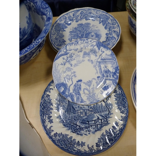 150 - Collection of blue and white china to include Royal Crown Derby 'Chinoiserie' side plate, Copeland S... 