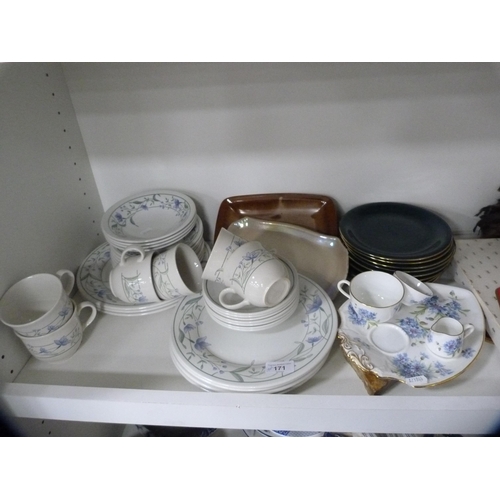 171 - Collection of place mats, floral decorated breakfast set, Hammersley trio etc (one shelf).