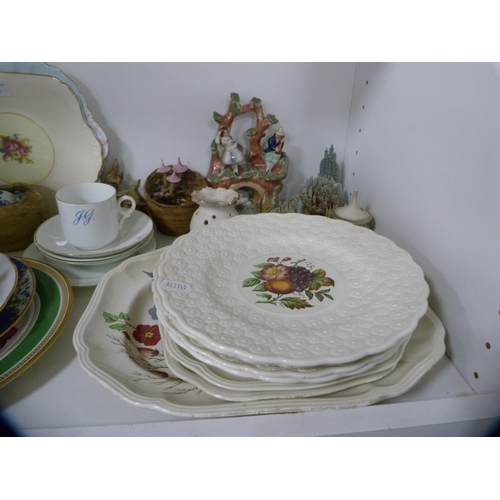 175 - Miscellaneous ceramics to include a Staffordshire figure group, biscuit plates, Aynsley cream and su... 