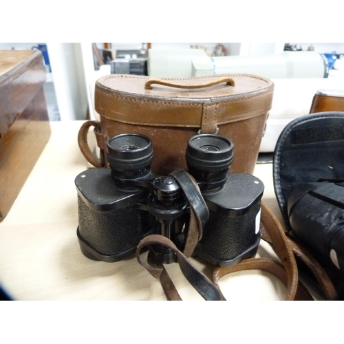 220 - Opticron spotting scope, lenses, hip flask, Chesterman tape measure, pair of cased binoculars and an... 