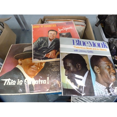 225 - Carton of vinyl LPs to include classical, Joan Baez, Jim Reeves, Frank Sinatra, jazz etc., also a qu... 