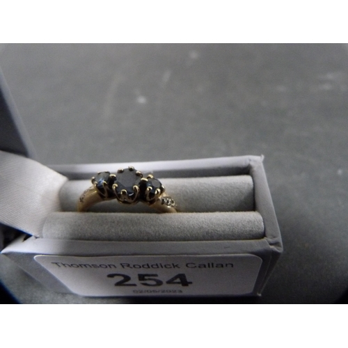 254 - 9ct gold and gem-set ring, 2.3g.