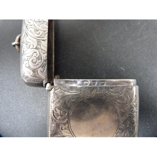 272 - Silver vesta case, 37.2g.