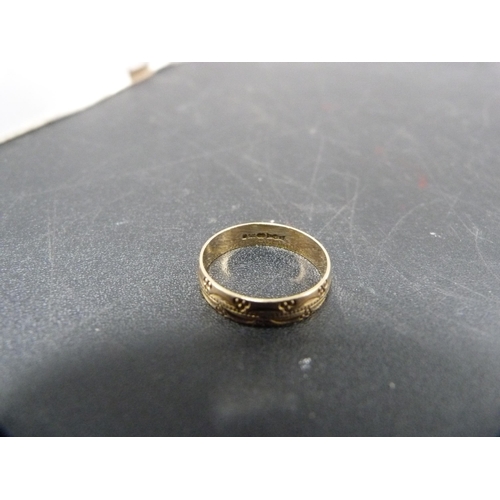 275 - Two small 9ct gold rings, 2.6g gross.