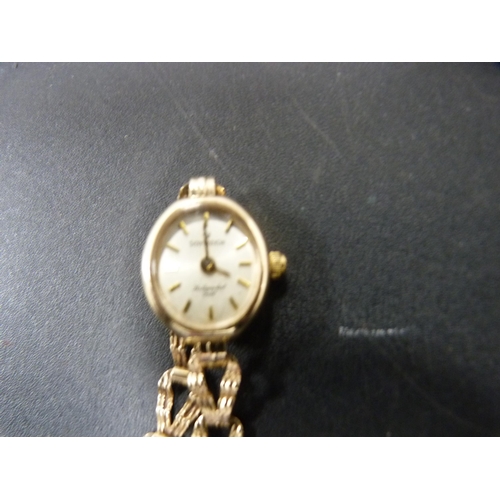 277 - 9ct gold Sovereign lady's wristwatch, 8.5g gross.