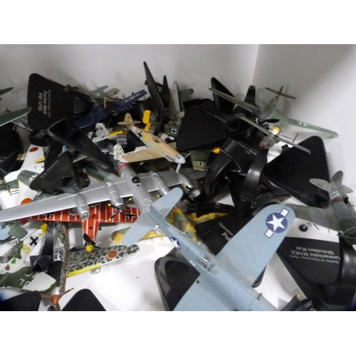 318 - Large quantity of model aircraft.