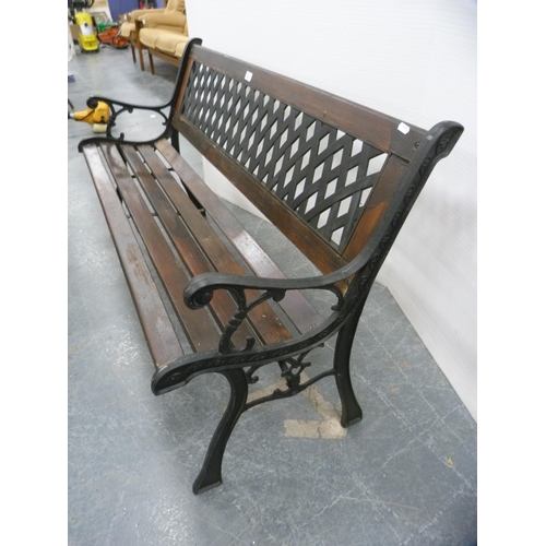 414 - Painted metal garden bench with wooden slats.