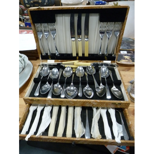 82 - Cased set of cutlery.