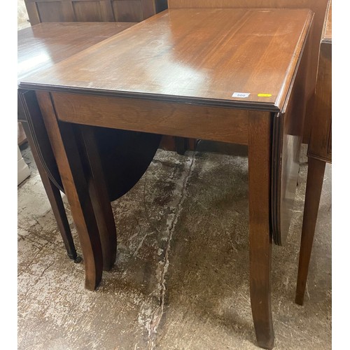 500 - Mahogany drop leaf table