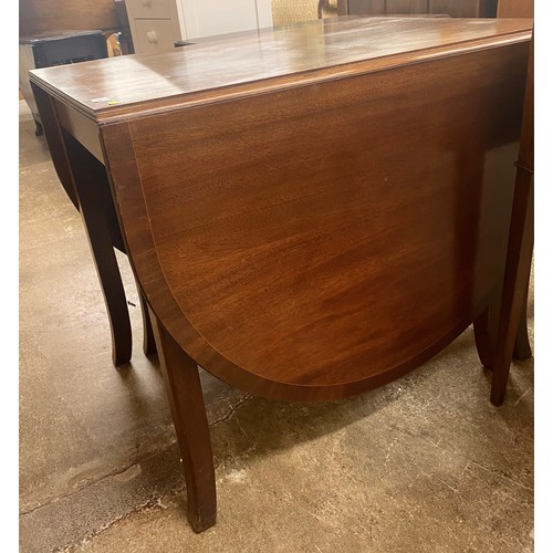 500 - Mahogany drop leaf table