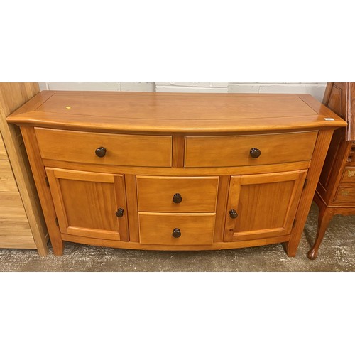 507 - Modern pine sideboard