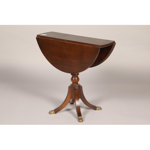 418 - Mahogany drop leaf tea table