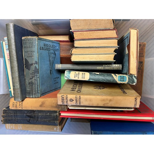 365 -  Quantity of vintage Biggles hard back books with folder of Goal magazine ( starting from Augus... 