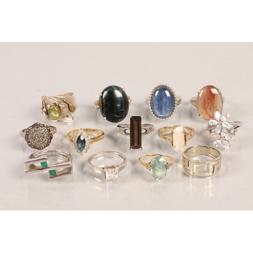 89 - Box of assorted dress rings