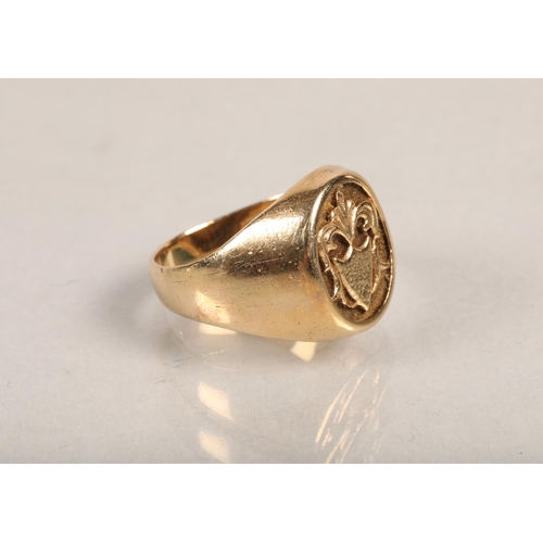 105 - 9ct gold signet ring, size O, 6g.