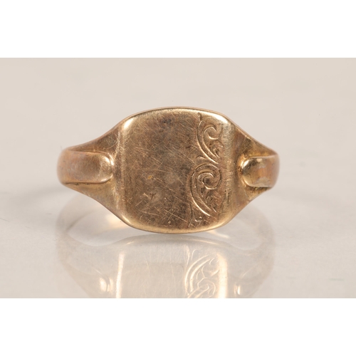 107 - 9ct gold signet ring, size X, 4.2g.