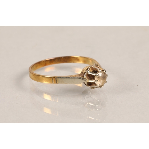 110 - 18ct gold dress ring, size S.