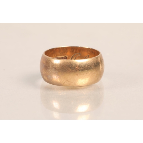 83 - 9ct gold wedding band, size L, 7g.