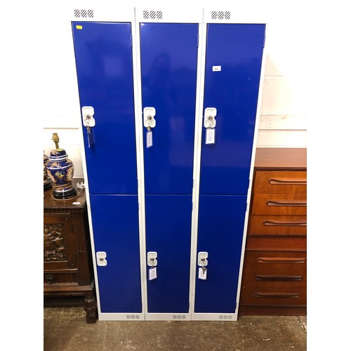 564 - Set of six lockers.