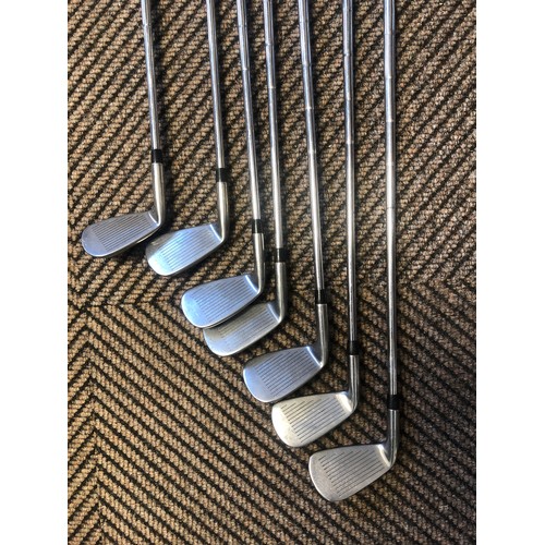 436 - Set of Mizuno JPX golf clubs.