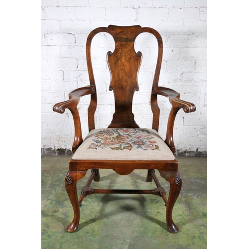 647 - Fine early 20th century walnut carver armchair, having shaped top rail, splat with scroll motifs, ou... 