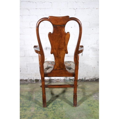 647 - Fine early 20th century walnut carver armchair, having shaped top rail, splat with scroll motifs, ou... 