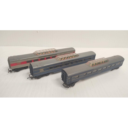 118 - Box of Tri-ang Railways 00 gauge rolling stock to include two Trans-continental baggage cars R134 an... 