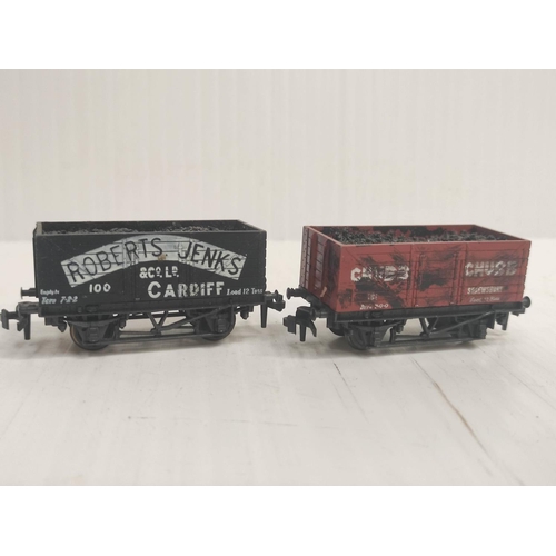 121 - Large collection of 00 gauge rolling stock comprising predominately of examples by Hornby, Tri-ang &... 