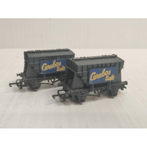 123 - Box of 00 gauge rolling stock, comprising of issues by Wrenn & Hornby to include Hornby Dublo 