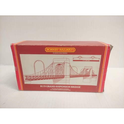 124 - Box of model railway components to include Trix 