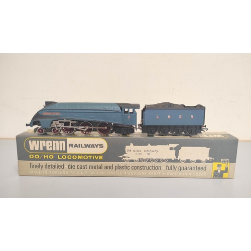 140 - Wrenn Railways. Two boxed 00 gauge locomotives with carriages comprising of a LNER Class 4-6-2 