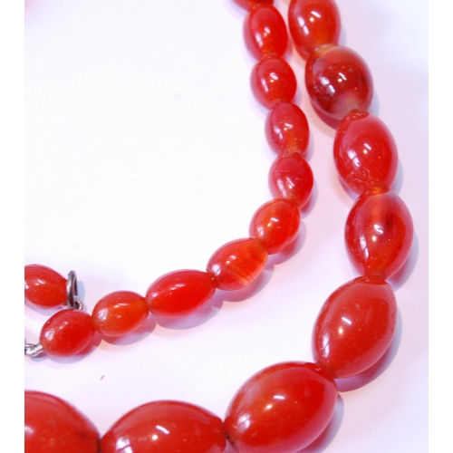 108 - Carnelian graduated bead necklet.