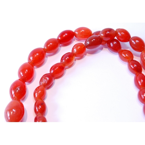 108 - Carnelian graduated bead necklet.