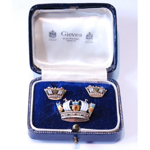 120 - 9ct gold and enamel Naval crown brooch with matching ear studs, 5.5g, Gieves case.