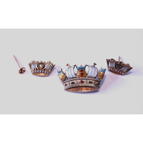 120 - 9ct gold and enamel Naval crown brooch with matching ear studs, 5.5g, Gieves case.