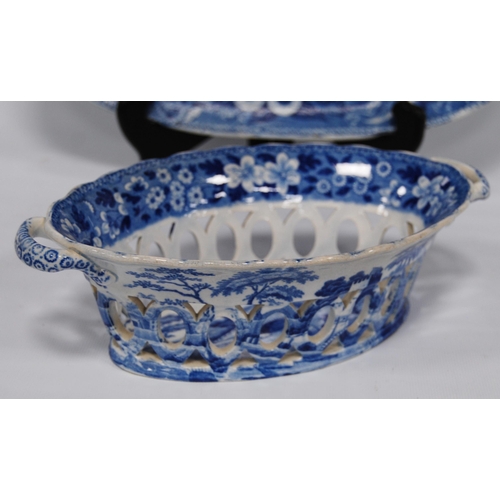 235 - Spode blue and white porcelain chestnut basket on stand, c. late 18th/early 19th century, with flora... 