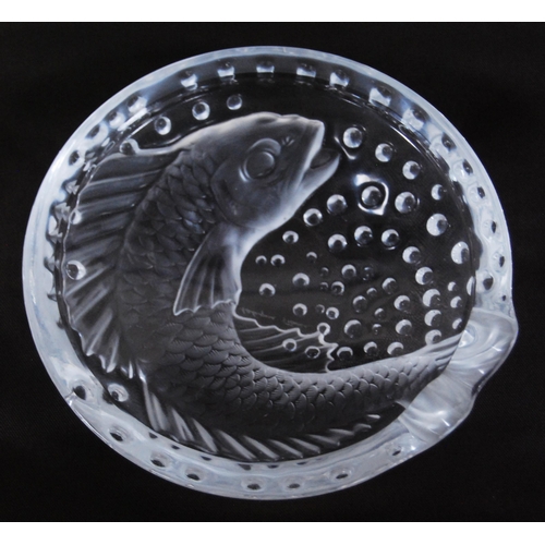 218 - Lalique of France circular glass dish (20th century) with relief decoration of a fish, etched 'Laliq... 