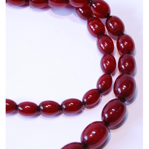 101 - Amber bead necklet, 75g.