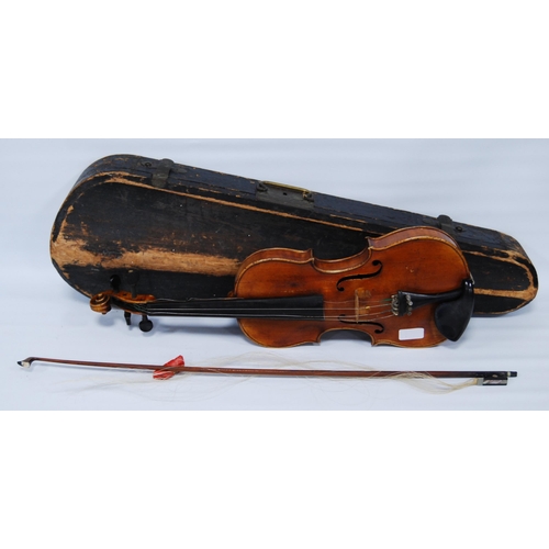 205 - Antique German violin, c. 1920s, one-piece back, bears label 'Copy of Nikolaus Amati, Made in German... 