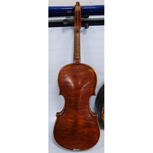 205 - Antique German violin, c. 1920s, one-piece back, bears label 'Copy of Nikolaus Amati, Made in German... 