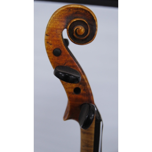 205 - Antique German violin, c. 1920s, one-piece back, bears label 'Copy of Nikolaus Amati, Made in German... 