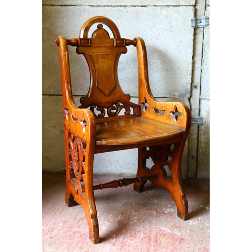 711 - Pair of oak Lorimer style chairs, with domed surmount over shaped splat and seat, with foliate carve... 